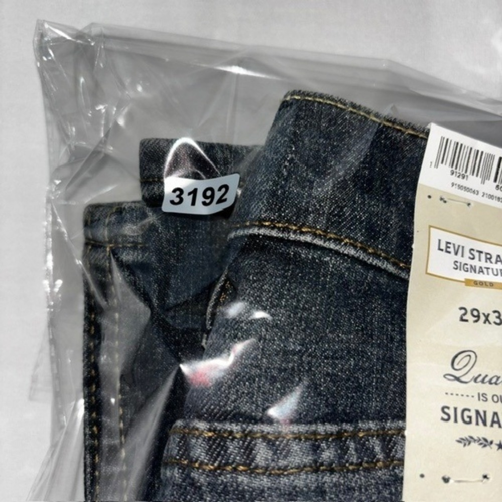 Signature by Levi Strauss Gold Label Bootcut Jeans Dark Wash 29x32 Ultimate Flex - Picture 8 of 8